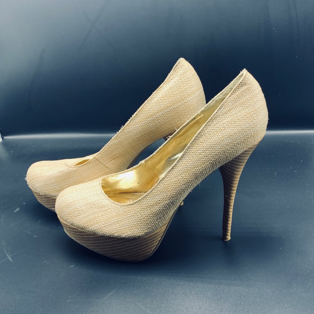 Women’s shoes